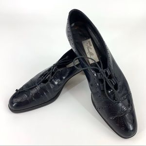 magik by Amalfi Narrow Shiny Black Leather Block Heeled Oxfords, 10AAAA